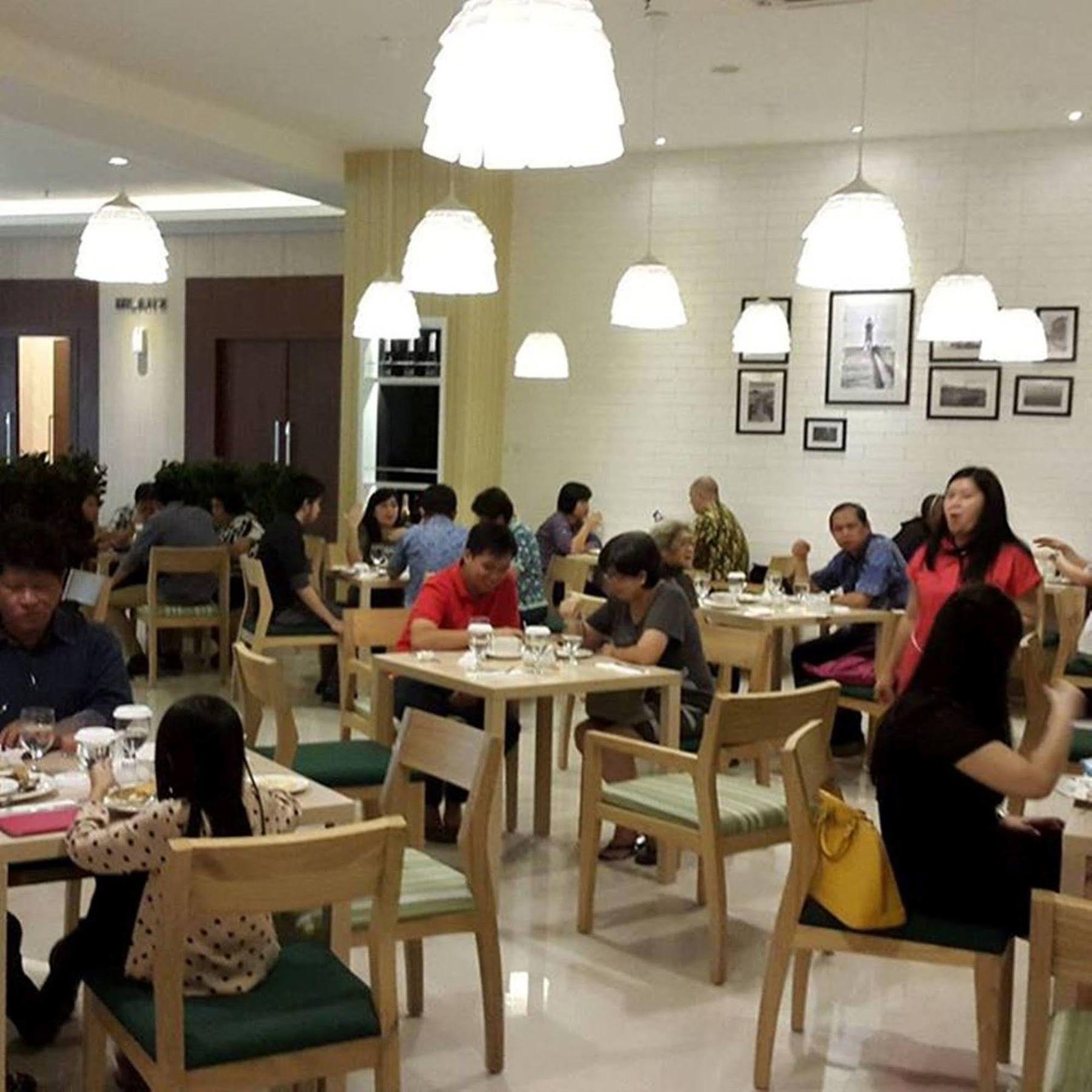 Agria Hotel Богор Екстер'єр фото